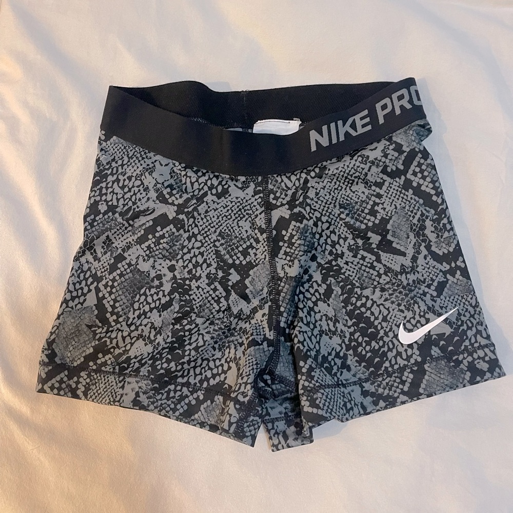 Nike Pro Printed Shorts in Small